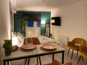 Serviced Apartments - Deluxe Double Studio